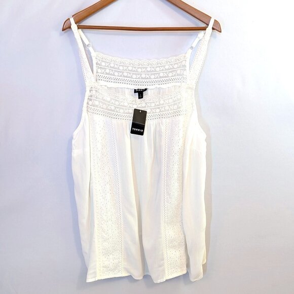 NWT Torrid | Sleeveless Gauze Flyaway Tank Cloud Dancer White | Size 2X (18-20) - Picture 2 of 12